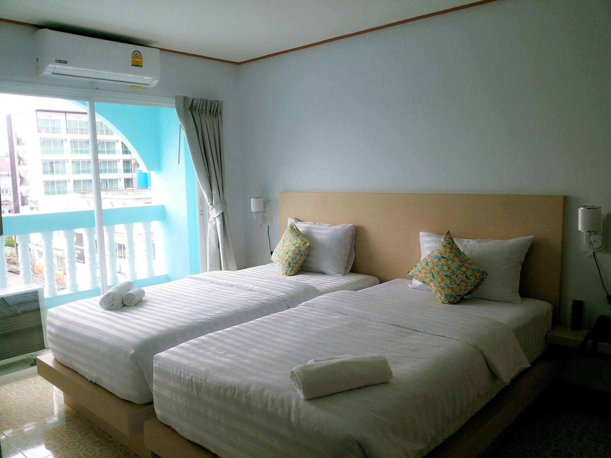 Hotel The Duck Phuket Exterior foto